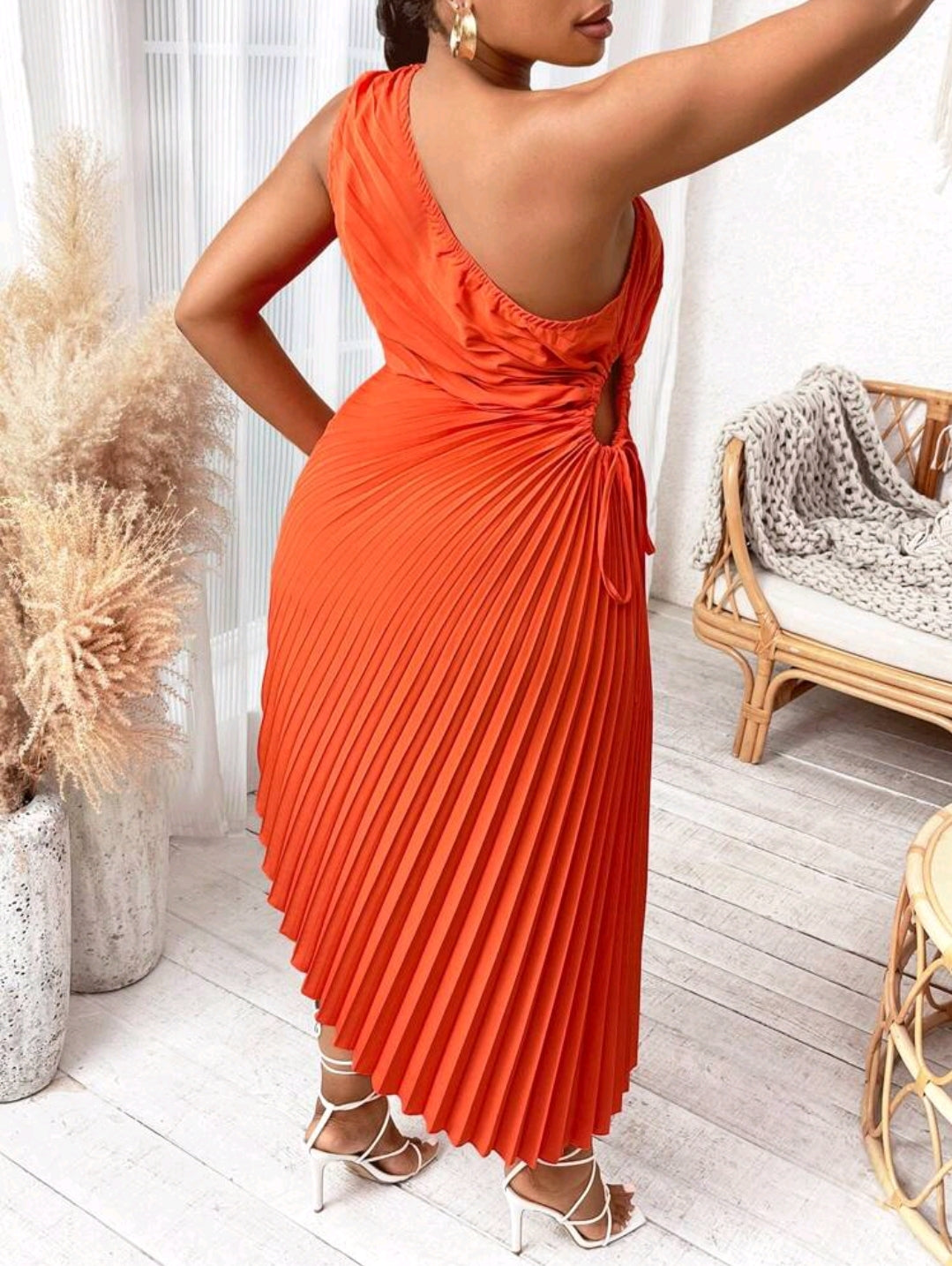 One Shoulder Cut Out Pleated Hem Dress