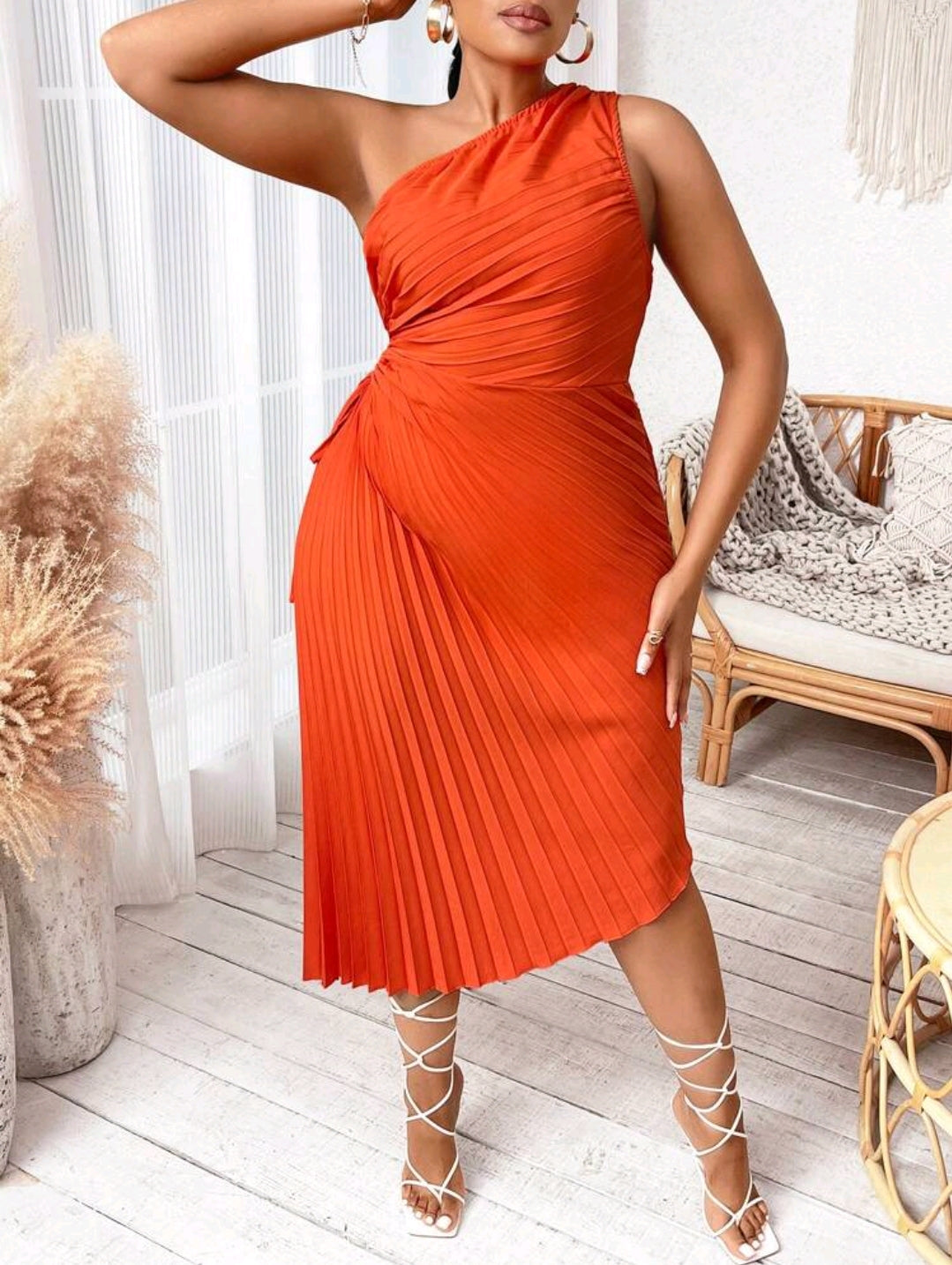One Shoulder Cut Out Pleated Hem Dress