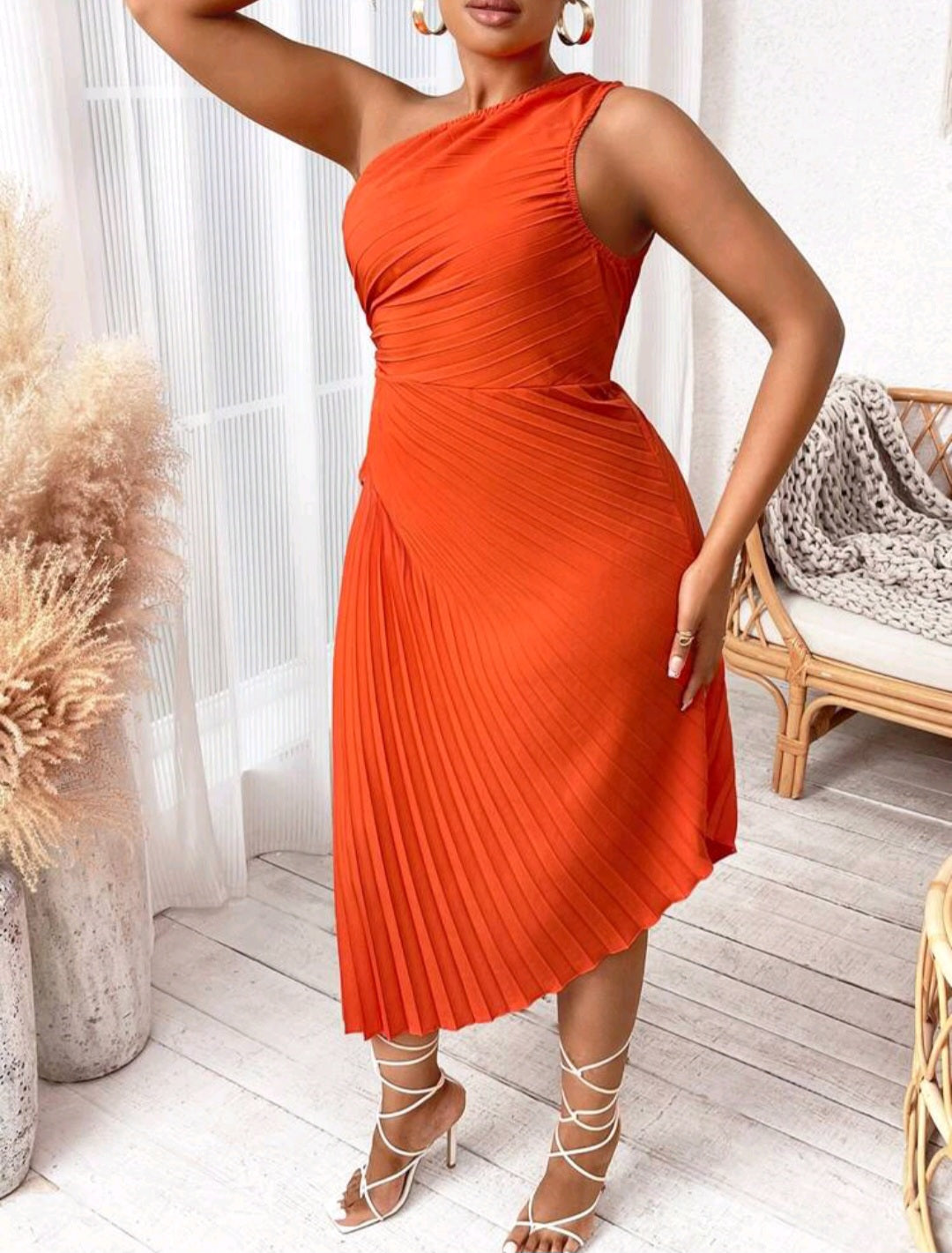 One Shoulder Cut Out Pleated Hem Dress