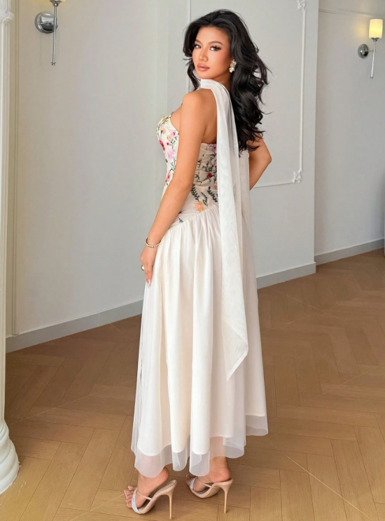 Daisy Embroidery Maxi