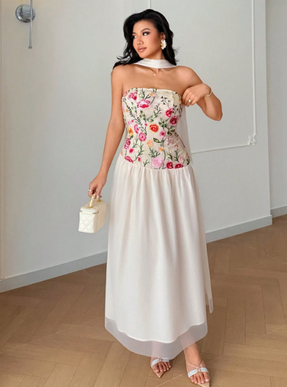 Daisy Embroidery Maxi