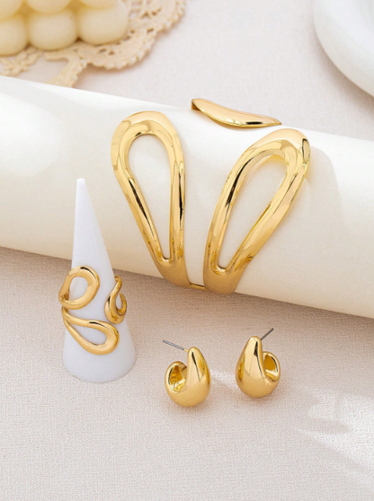 Amberlyn Metallic Geometric Set